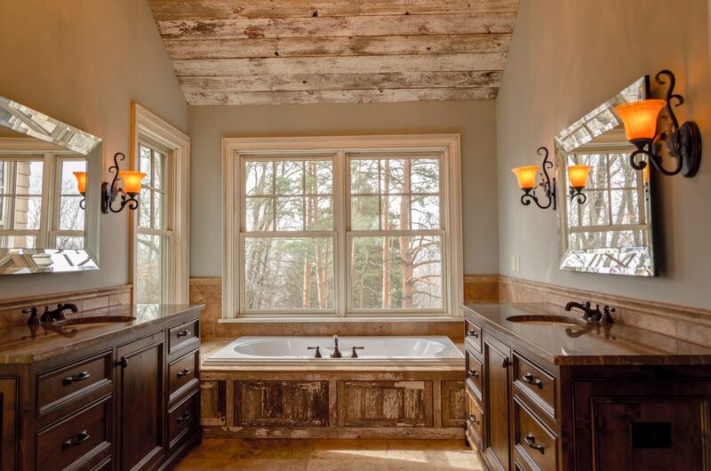 How to Clean Your Bathroom & Kitchen Splashbacks